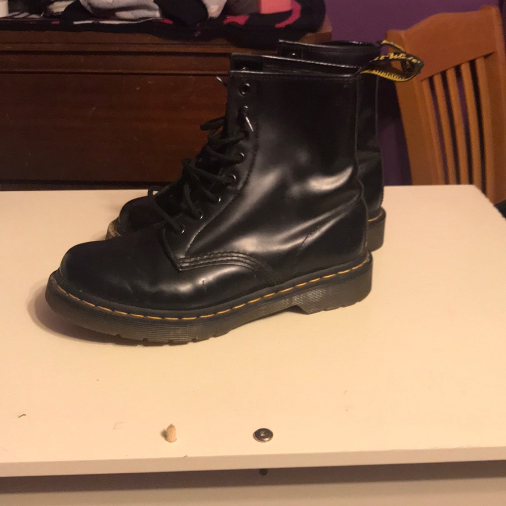 Black dr martens